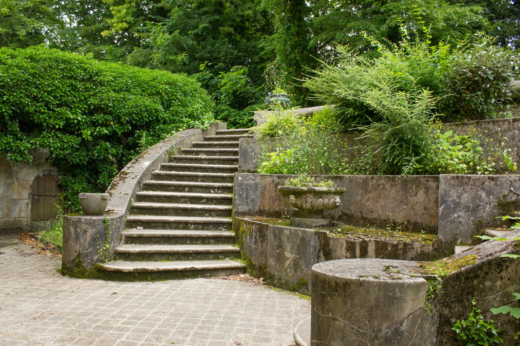 Escaliers extérieur Cinévaugien
